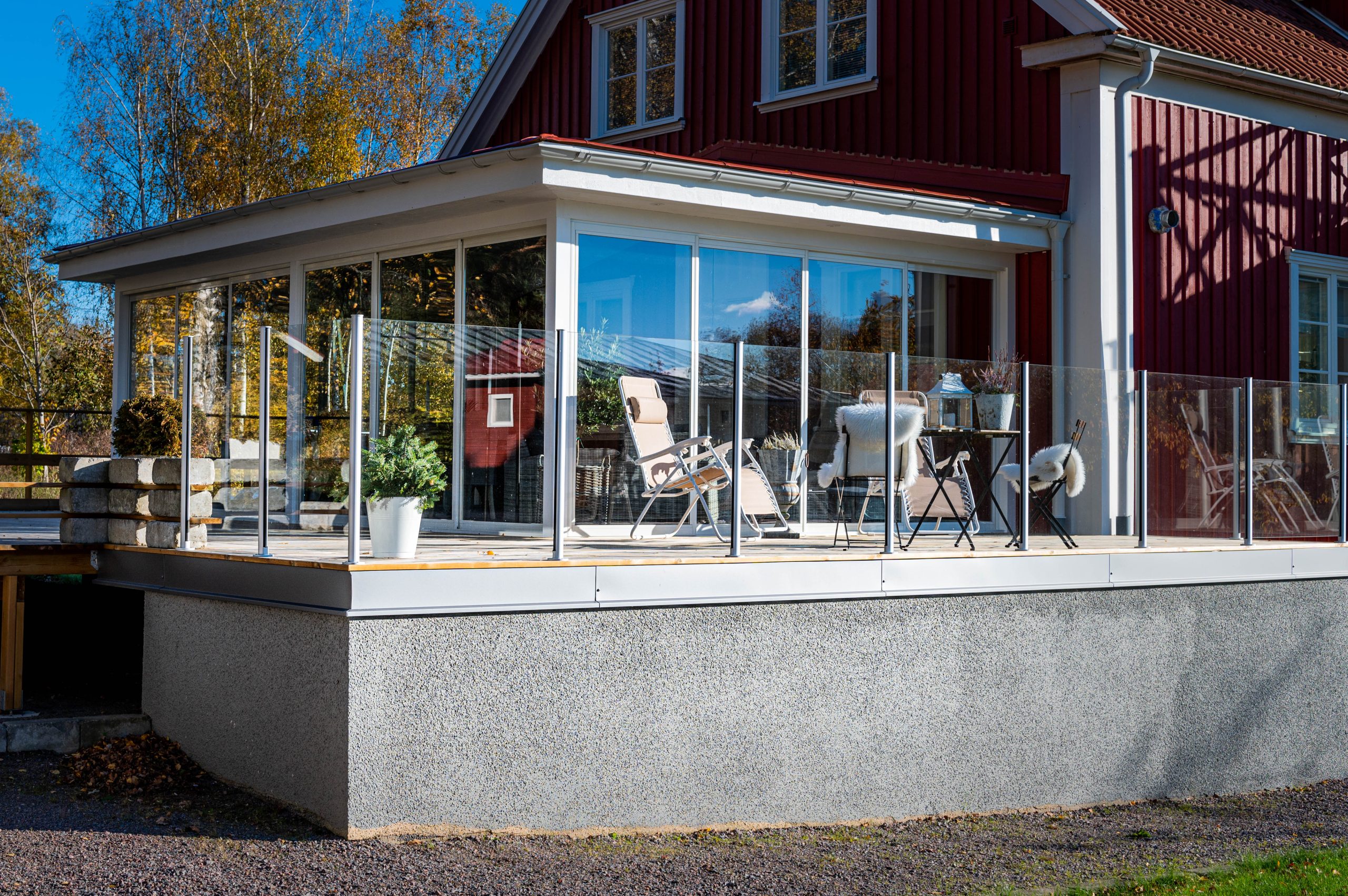 Glasräcken med aluminiumstolpar - Bild 11